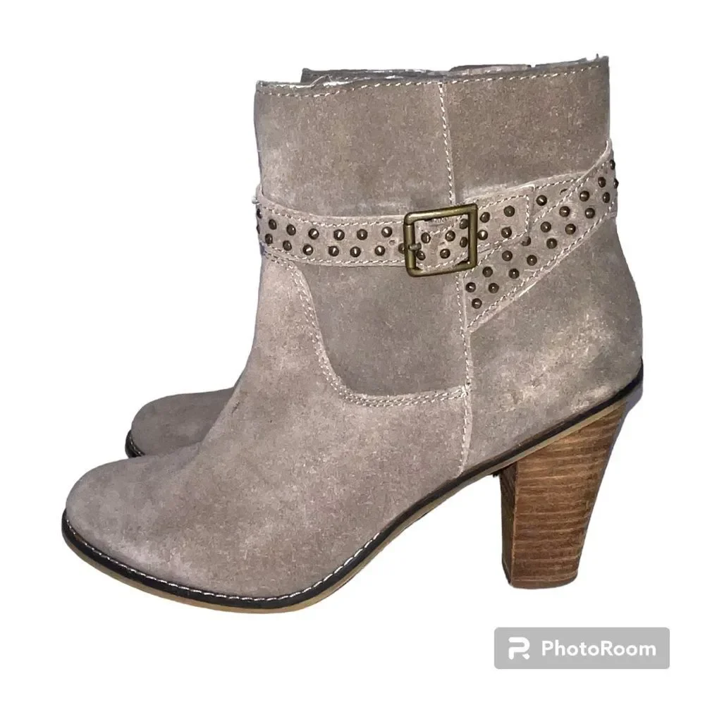 Bakers Freelance Suede Ankle Booties Taupe Block Heel Studded Boots Women's 9